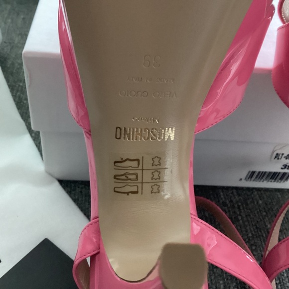 Moschino Logo Sole Platform Sandal (Women) 9US / 39EU - Picture 13 of 14